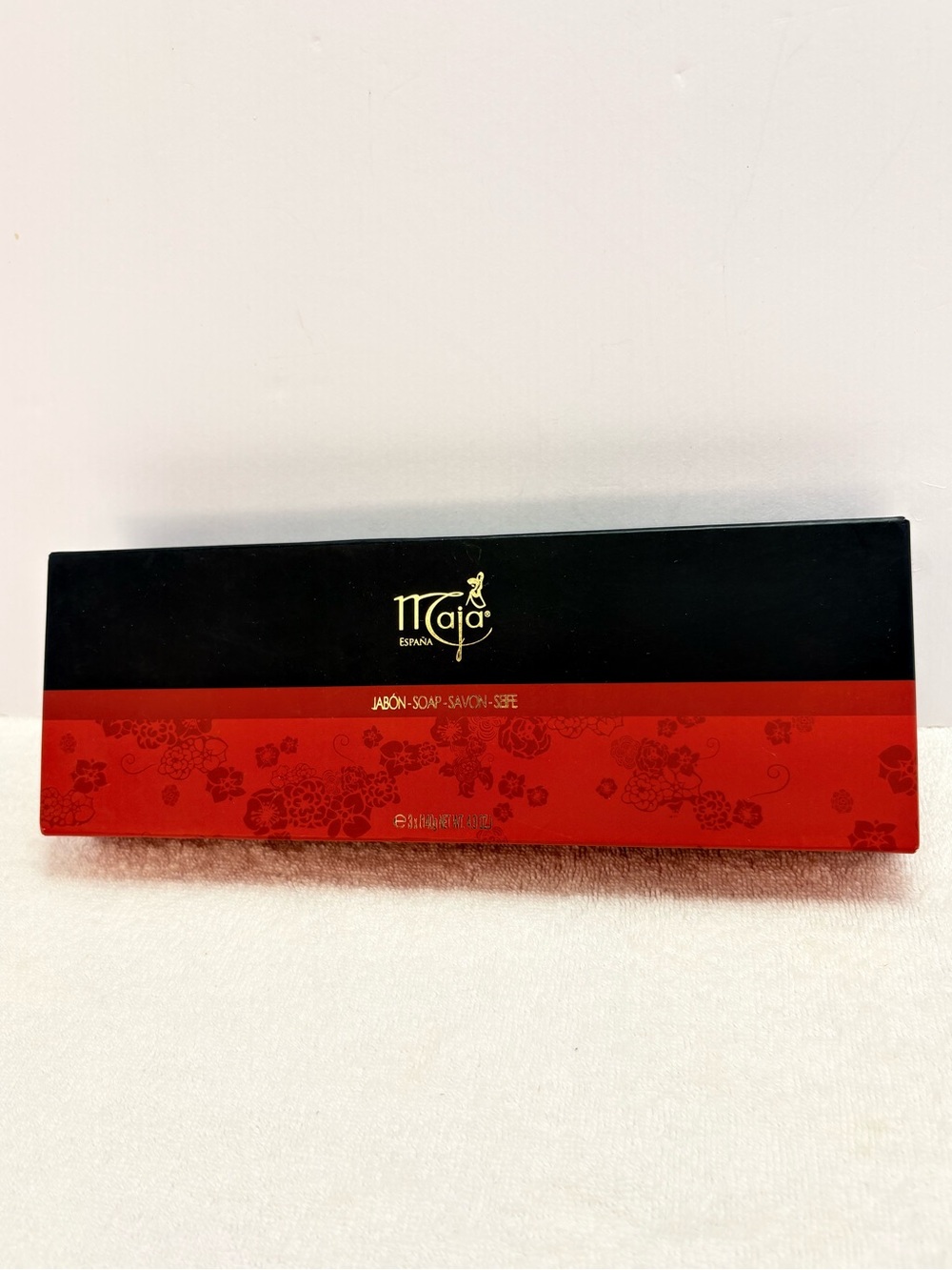 Maja Classic Women Bath & Body Soap Box - Red & Black